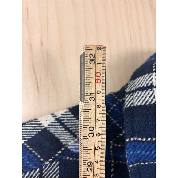 Orvis Blue Plaid Flannel Shirt Men’s Medium Cotton Button Front Elbow Patch - Picture 6 of 9